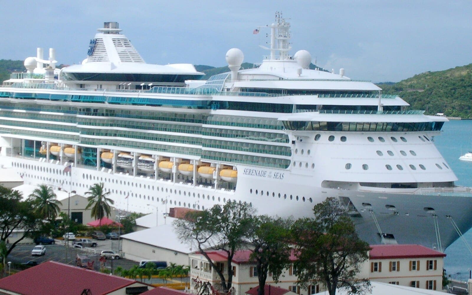 Serenade of the Seas, a cruise ship with included dining