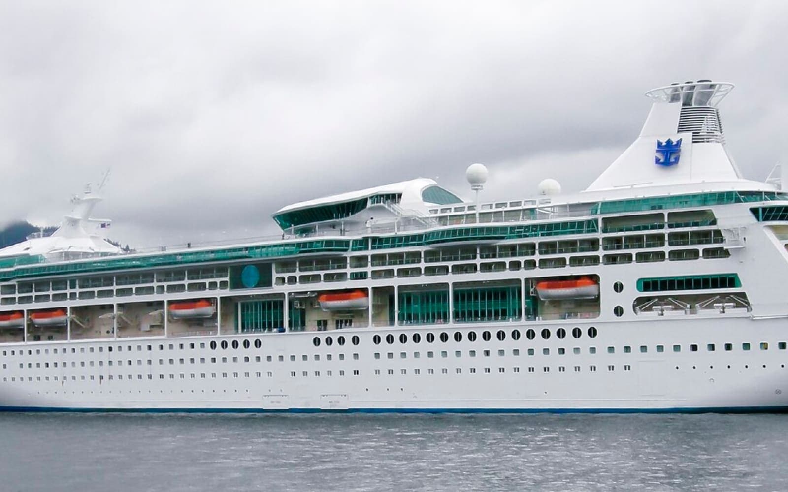 Vision of the Seas at sea