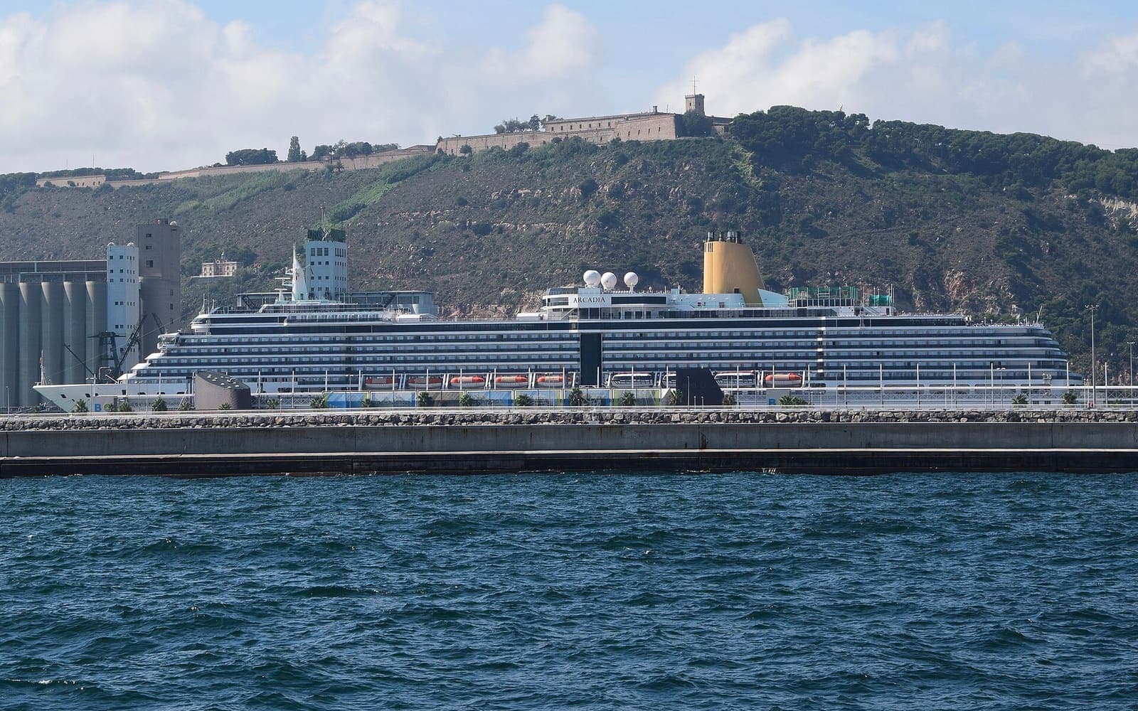 Barcelona's cruise port