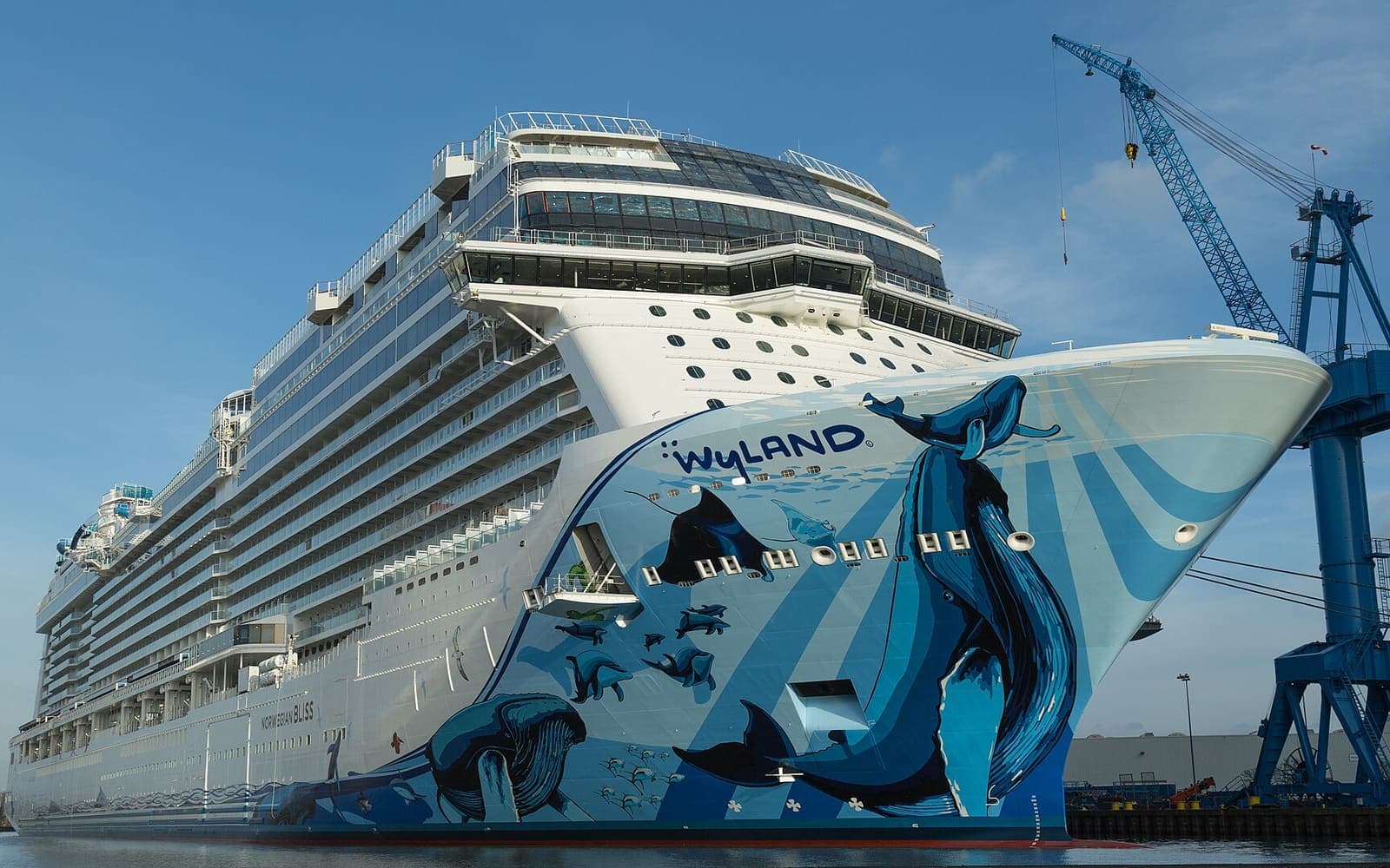 Norwegian Bliss, a ship with teen spaces