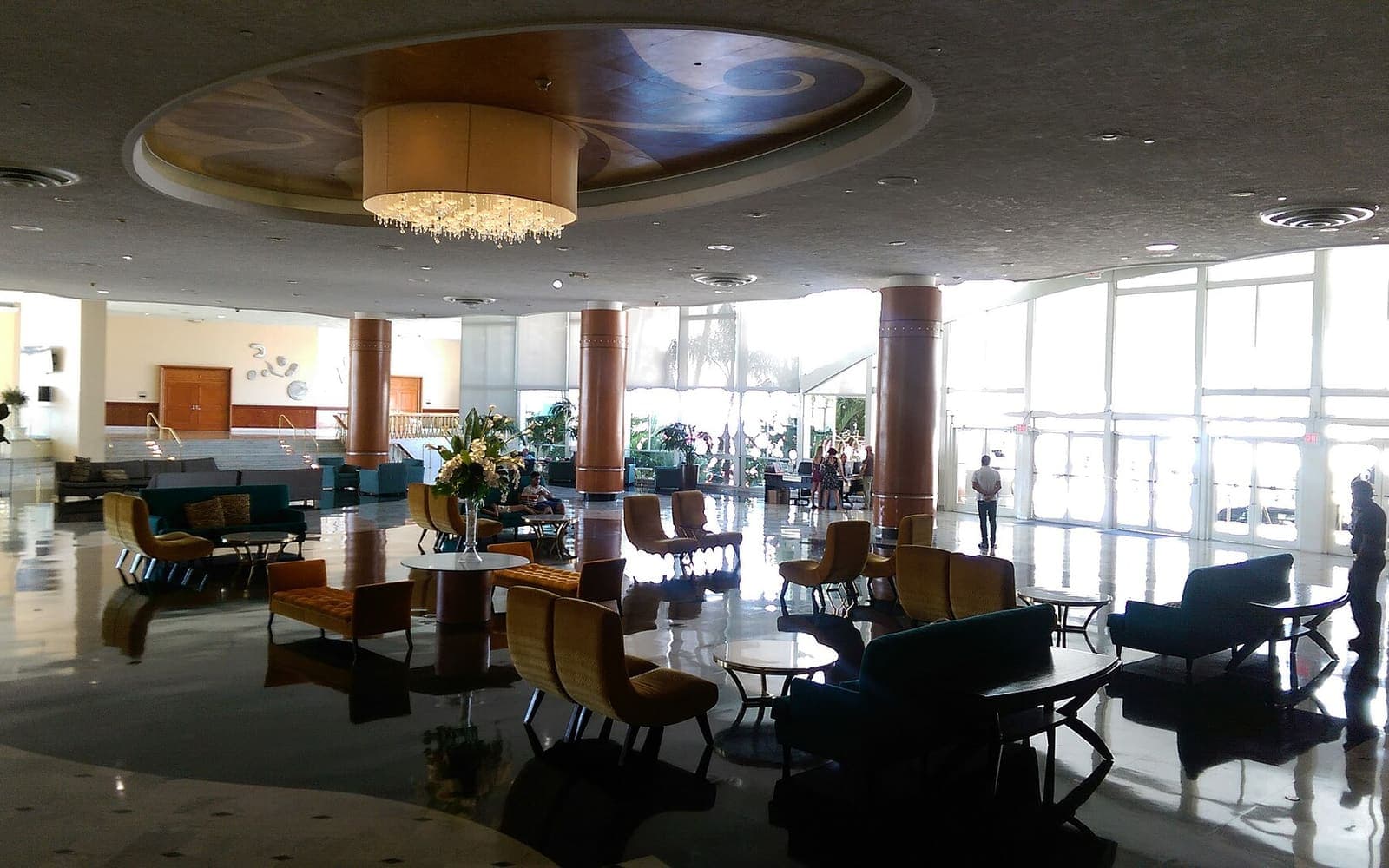 A city hotel stay before a beach resort