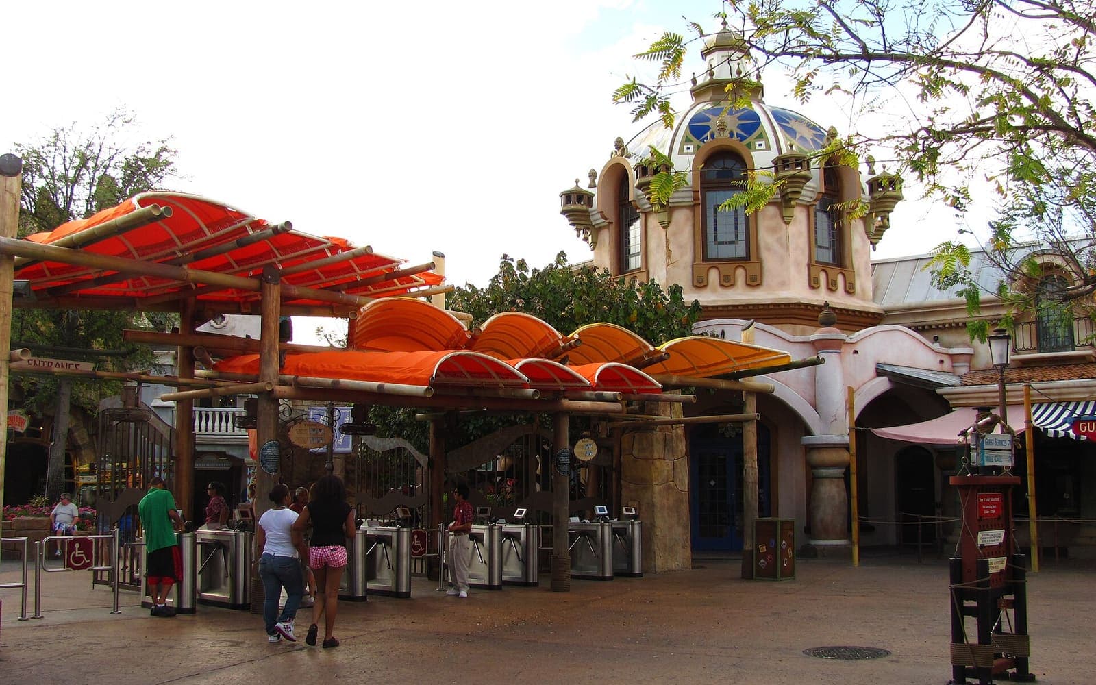 The Islands of Adventure entrance
